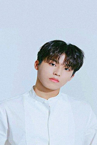 Park Jeongwoo: The Rising Star 🌟