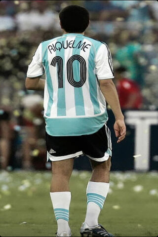The Maestro of Argentine Football: Riquelme's Legacy ⚽🇦🇷