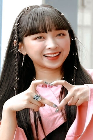 Dita's Heartfelt Charm 💖