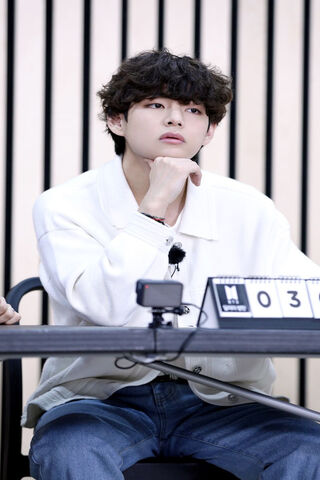 Thoughtful Moments with Taehyung V 🌟