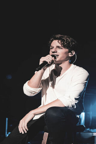 Charlie Puth Wallpaper - Download to your mobile from PHONEKY