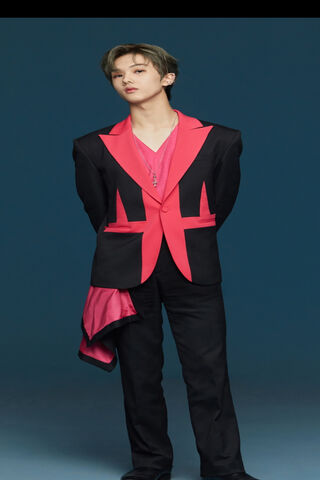 Jisung: The Dazzling Star 🌟