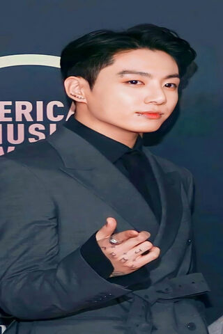 Jungkook: The Charismatic Star of K-Pop 🌟