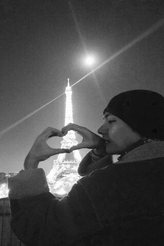 Love in the City of Lights: A Heartfelt Moment