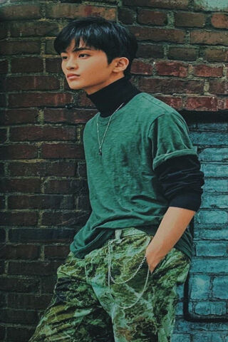 Urban Vibes: A Stylish Moment