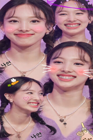 Nayeon's Charming Smile 🌟