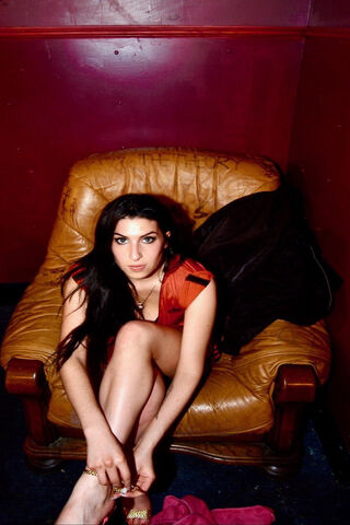 Behind the Scenes: Amy Winehouse Unplugged 🎤✨