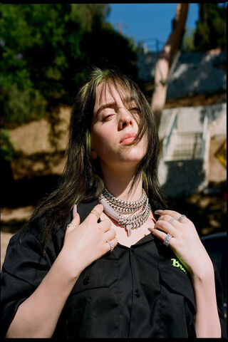 Billie Eilish: A Bold Statement in Style 🌟