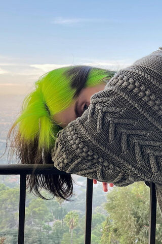 Billie Eilish: A Moment of Reflection 🌿✨