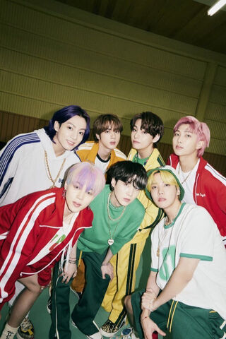 BTS: The Colorful Vibe ..