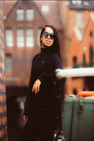 Ella Mai: Urban Elegance in Black