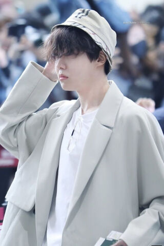 Hoseok's Effortless Style at the Airport ✈️✨