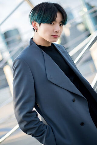 Jungkook: The Charismatic Star 🌟