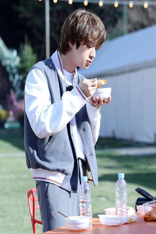 Jin's Culinary Adventure 🍽️✨