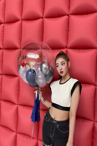 Lia's Joyful Moment 🎈✨