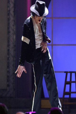 Moonwalk Magic: The King of Pop in Action! 🌟