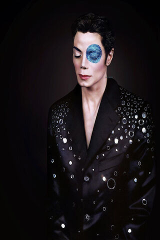 The King of Pop: A Dazzling Tribute 🌟