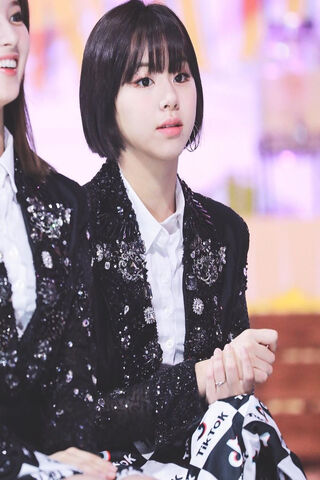 Charming Moments with Son Chaeyoung 🌟