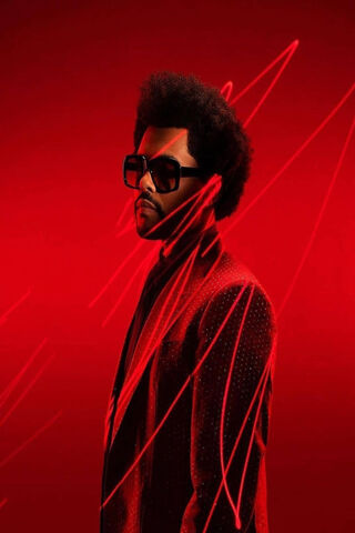 The Weeknd: A Star in Red 🌟❤️