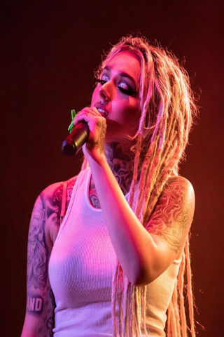 Zhavia Ward: A Star in the Spotlight 🌟