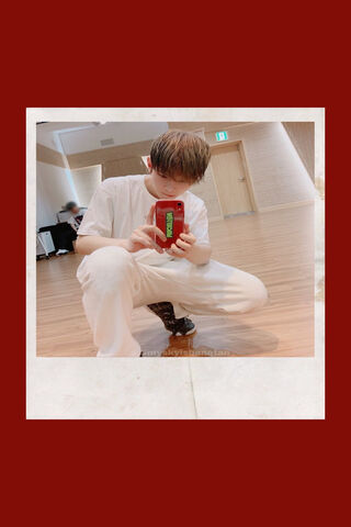 Yeosang's Reflective Moment 📸✨