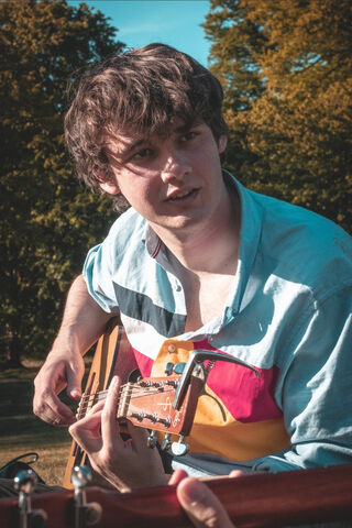 Strumming the Heartstrings: Wilbur Soot in Nature 🎶🌳