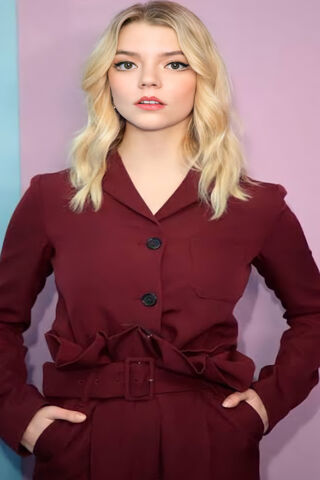 Chic Elegance: Anya Taylor-Joy's Stunning Style