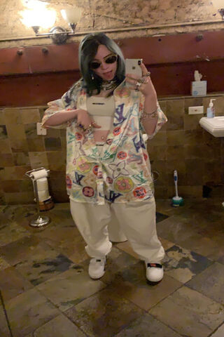 Billie Eilish's Bold Style Moment 🌟