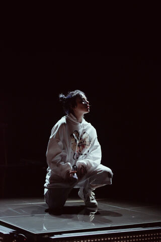 Billie Eilish: A Moment of Reflection 🌌