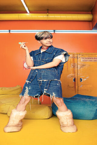 J-Hope's Vibrant Style: A Burst of Energy! 🎉