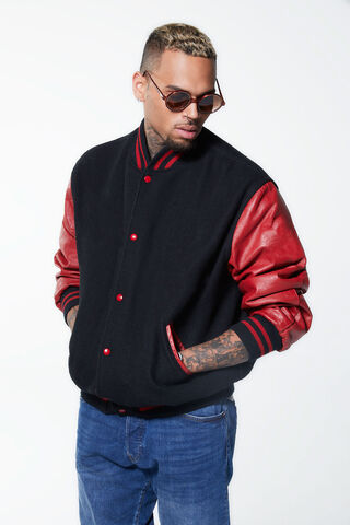 Stylish Vibes: Chris Brown's Bold Look