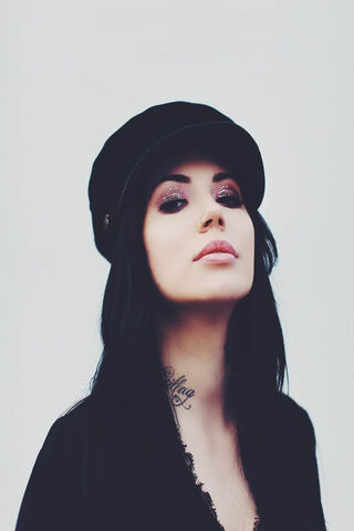 Dorothy's Bold Elegance 🌟