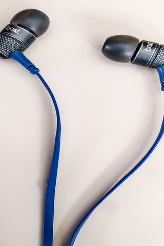 Tune In: The Perfect Earphones for Every Beat 🎧