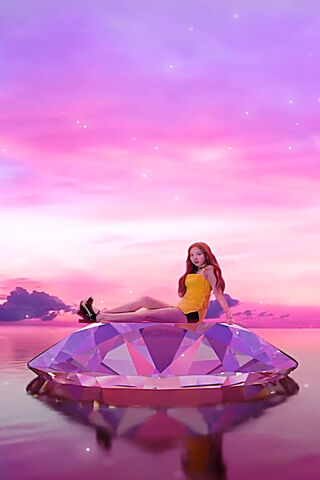 Glimmering Dreams: A Fancy Escape ✨💎