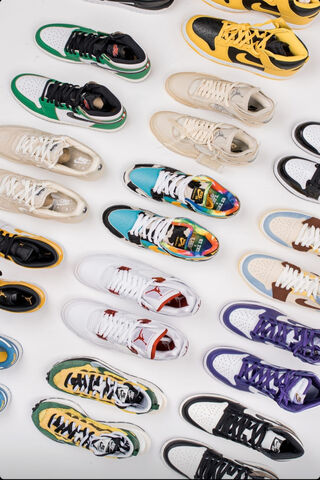 Sneaker Heaven: Han Jisung's Ultimate Collection! 👟✨