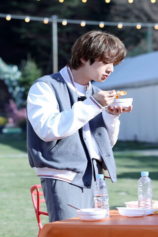 Jin's Culinary Delight 🍜✨