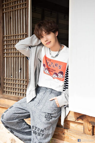 J-Hope's Stylish Vibe 🌟