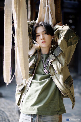 Suga: The Charismatic Rebel 🌟