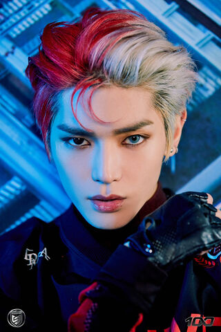 Dynamic Duality: The Charismatic Taeyong