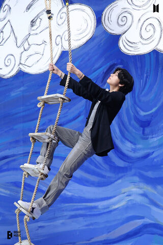 Climbing to New Heights: Taehyung V's Dreamy Journey 🌌✨