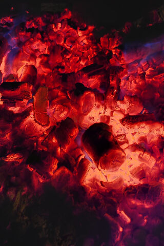 Embers of the Night: A Glimpse into Gece