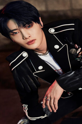 Stray Kids' Charismatic Visual: A Moment in Time