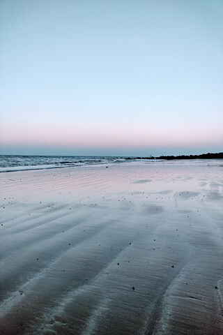 Serene Shores at Dusk 🌅