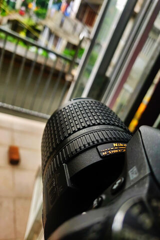 Nikon D71