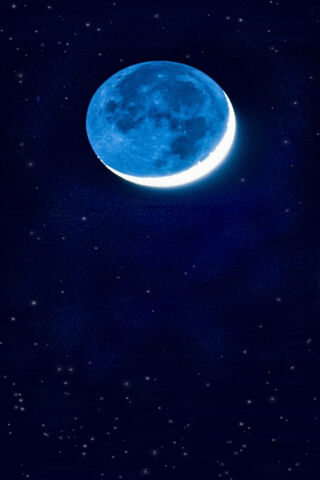 Celestial Serenity: The Enchanting Blue Waxing Moon 🌙✨