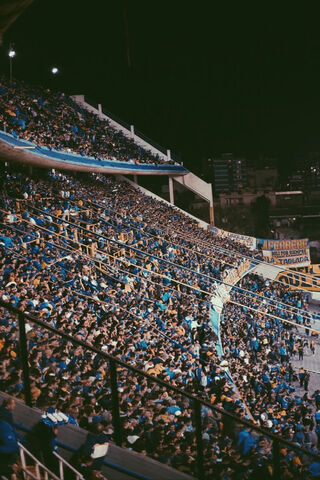 The Heart of Boca: La Bombonera's Electric Atmosphere ⚽💙💛