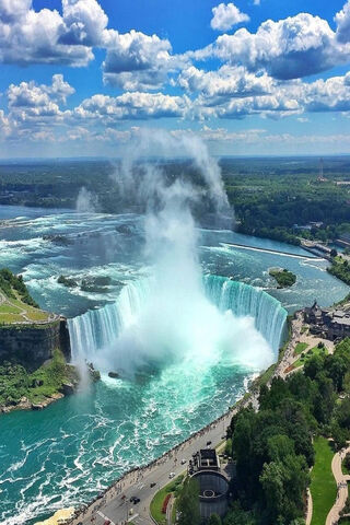 Nature's Majestic Power: Niagara Falls 🌊✨