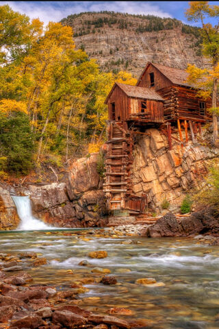 Solitary River House