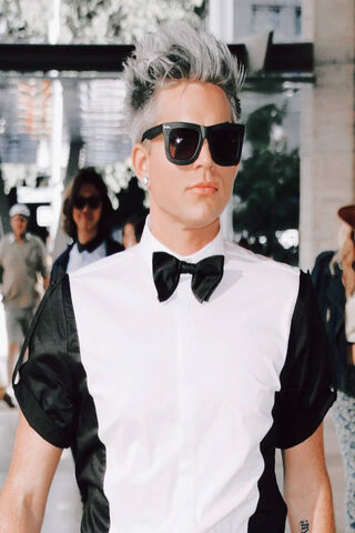 Stylish Elegance: The Glamorous Adam Lambert