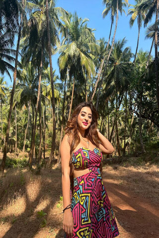 Tropical Vibes: Embracing Nature's Beauty 🌴✨